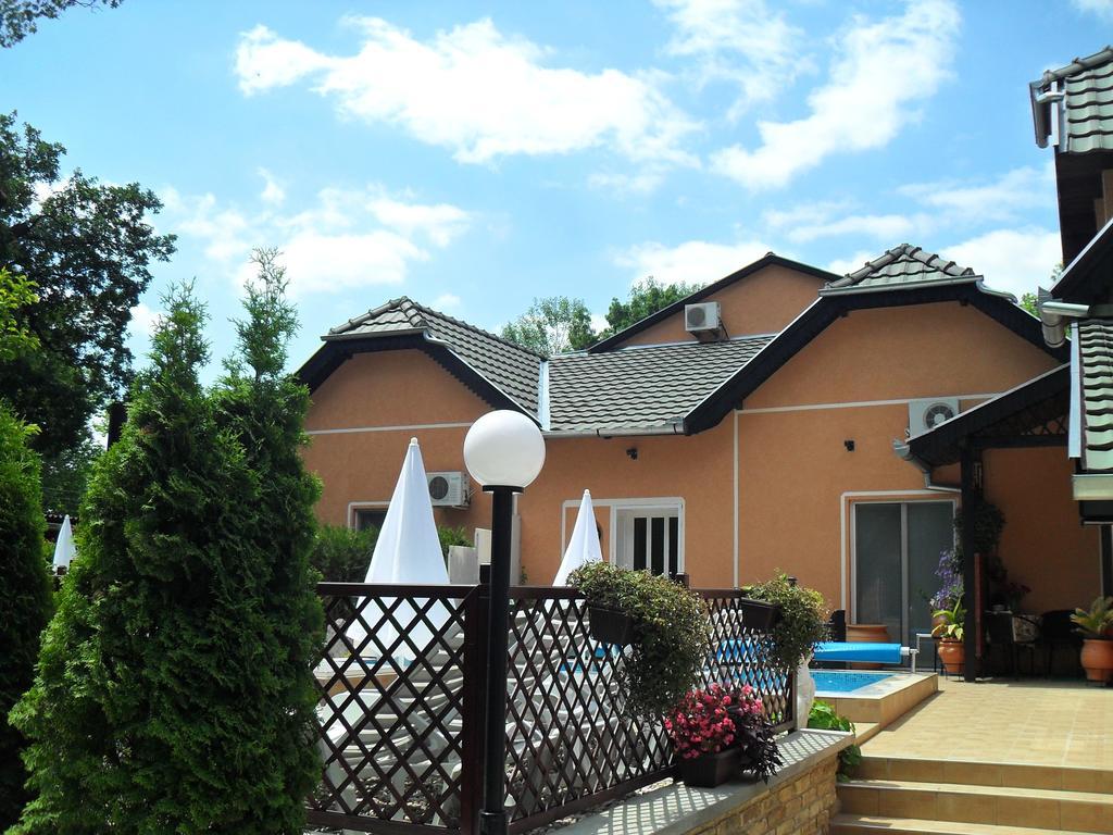 Guesthouse Villa Elizabet Palić Extérieur photo