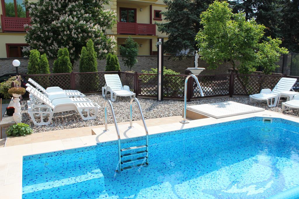 Guesthouse Villa Elizabet Palić Extérieur photo